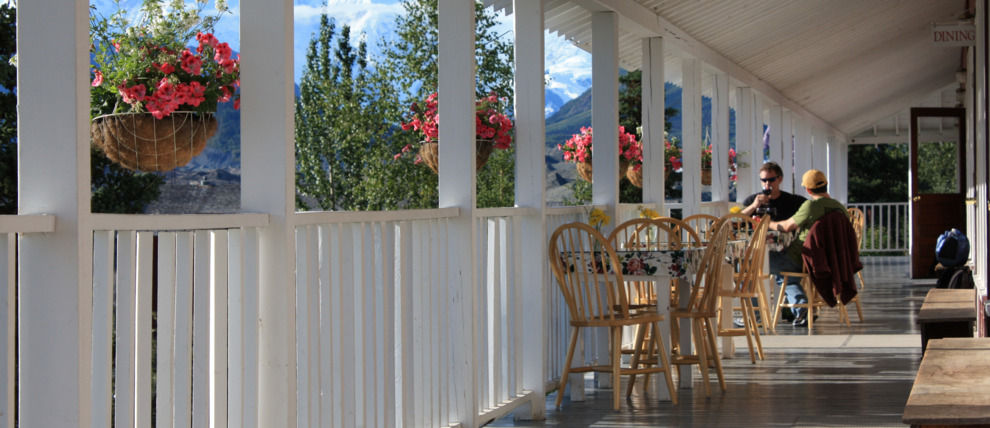 Relax on the front porch of the Kennicott Glacier Lodge. Relax on the front porch of the Kennicott Glacier Lodge.